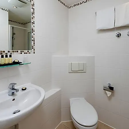 Hotel Munich Inn Hotel 4*