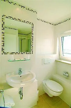 - Design Hotel