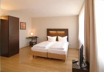 Hotel Munich Inn 4* מינכן
